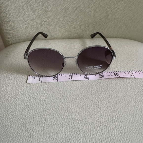 FRYE & CO Women’s Silver Tone Round Metal Frame Sunglasses main image 5